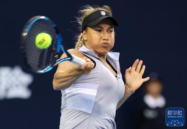 大坂直美重返赛场，败北首场状态出色，勇士观众沸腾！