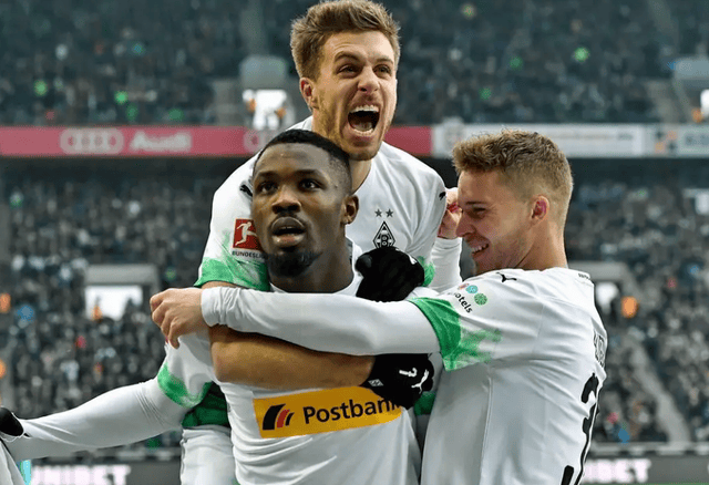 球盟会官方-2025费城76人队20号